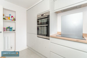 Kitchen- click for photo gallery